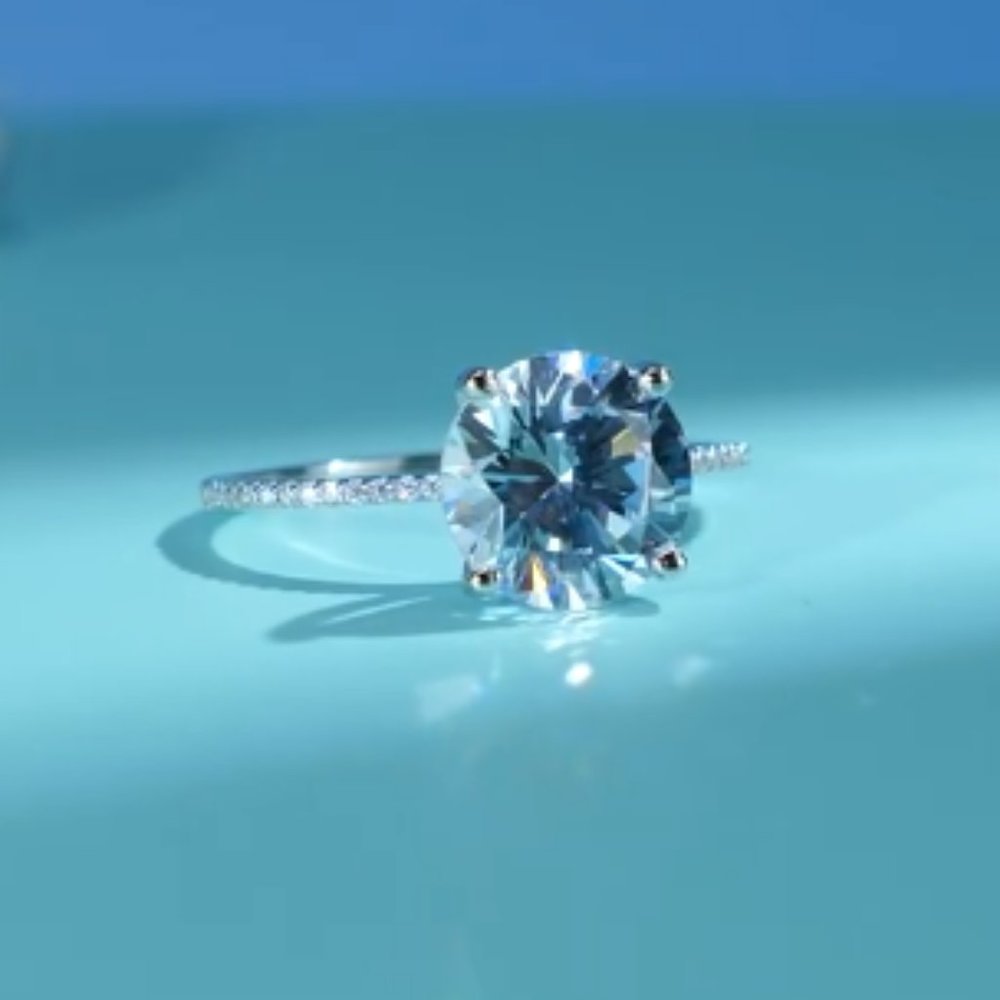 Luxury Sterling Silver Engagement Ring 3CT - Picture 8 of 13